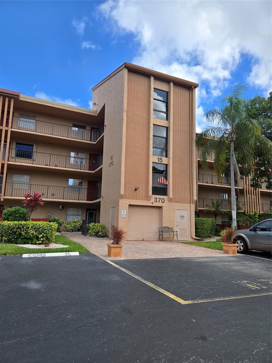 Condo is a blank canvas ready for updating! This 1 bedroom unit features 2 full baths, a generous sized living room, and an enclosed patio for extra interior living space. Washer and dryer in the unit. The Central air and heating unit is less than 1 year old and under warranty, and the water heater is newer. The building has a NEW ROOF with all assessments paid. Unit is directly across from the elevator, storage closet and 1 floor up from mailboxes. Parking spot is close to the building. Association dues include cable, water and sewer, and trash removal.
Palm Lakes is a 55+ community with a vibrant Clubhouse with gym and gathering areas, a large pool area with sauna, and tennis courts. Shopping including Publix, Walgreens and several banks are close by.