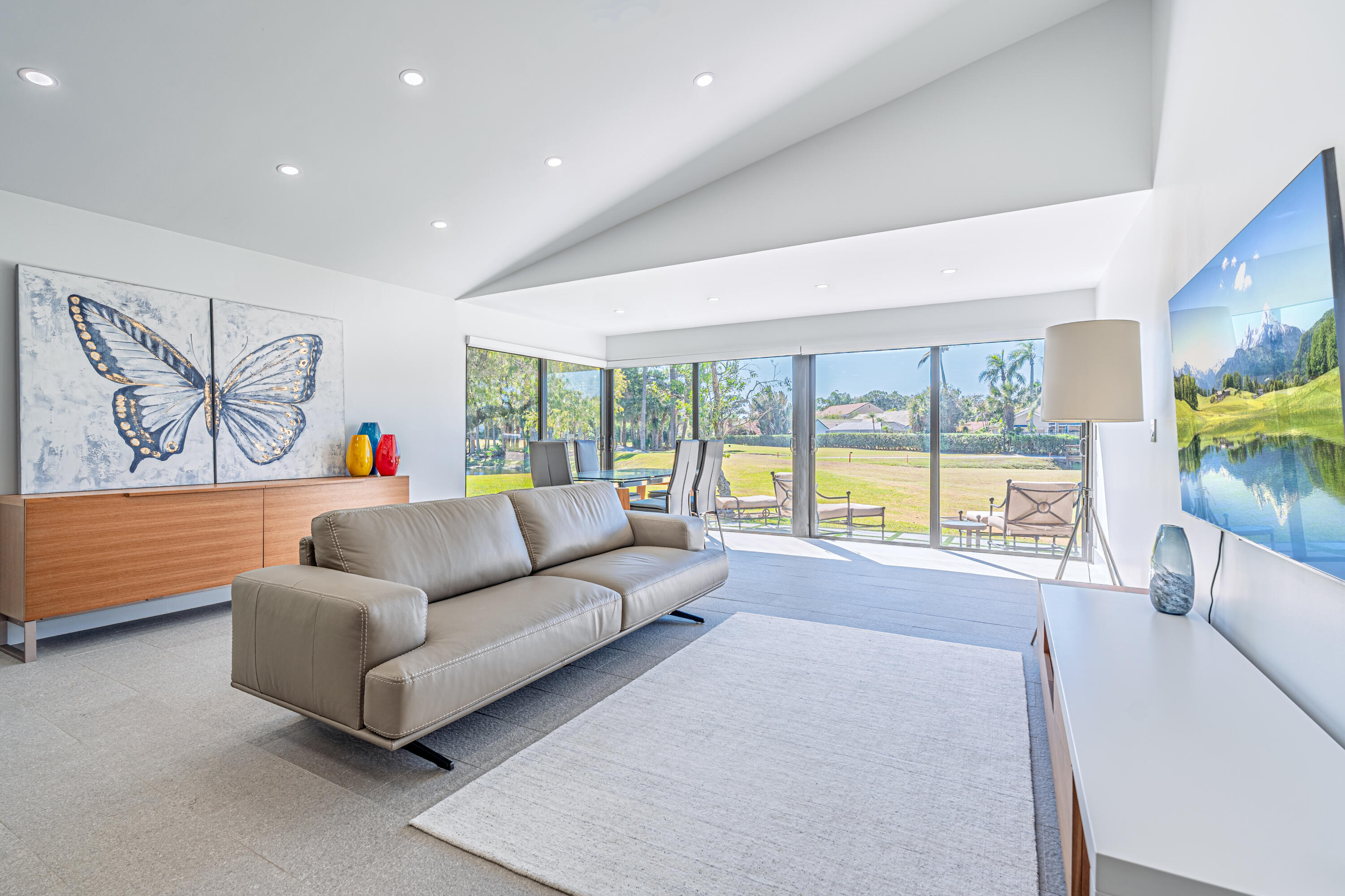 6878 Touchstone Circle