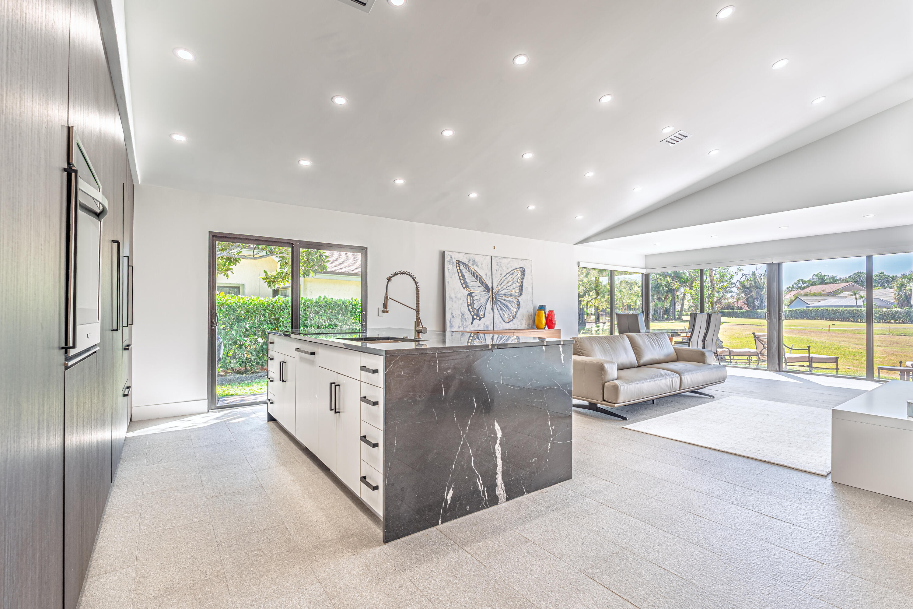 6878 Touchstone Circle