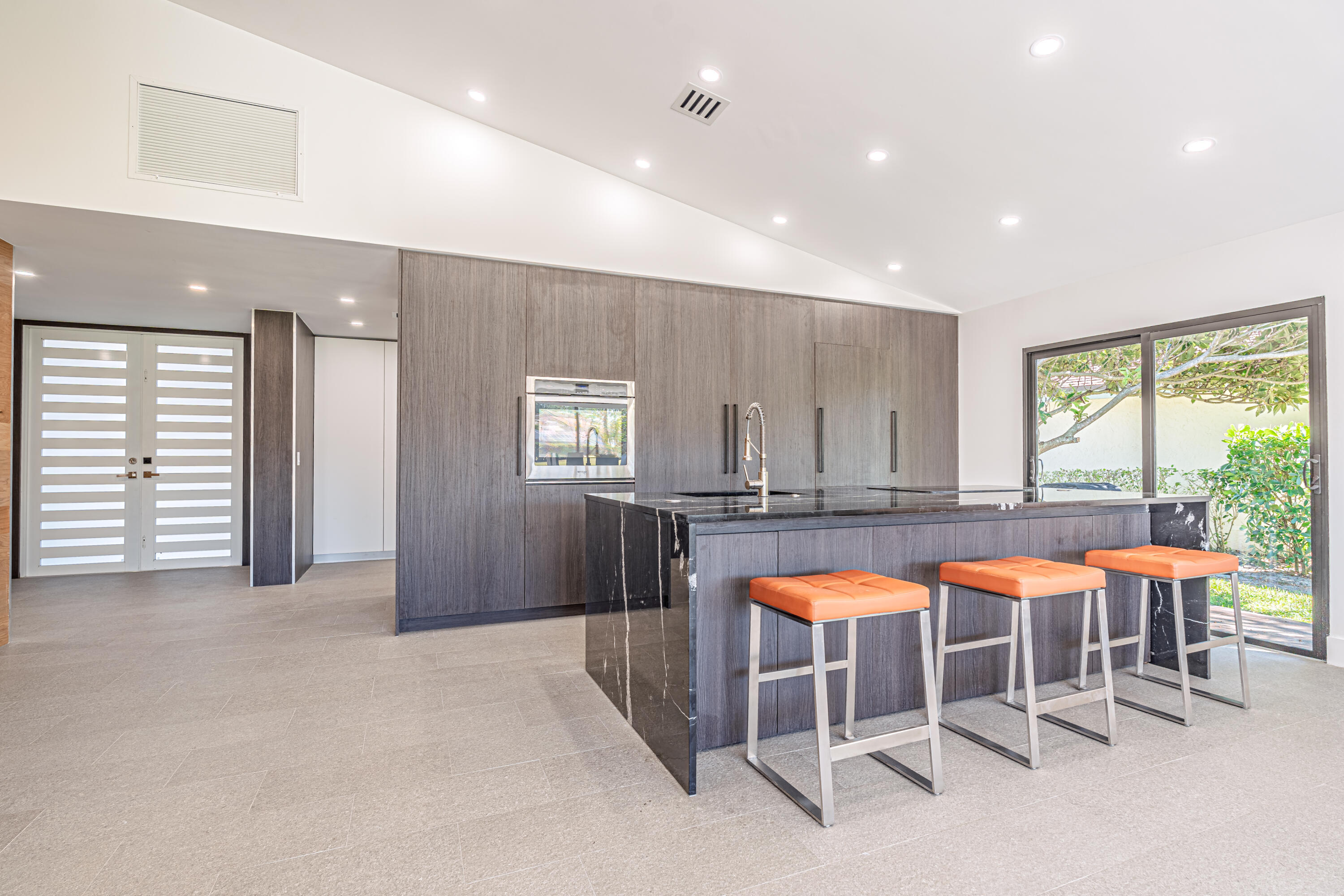 6878 Touchstone Circle