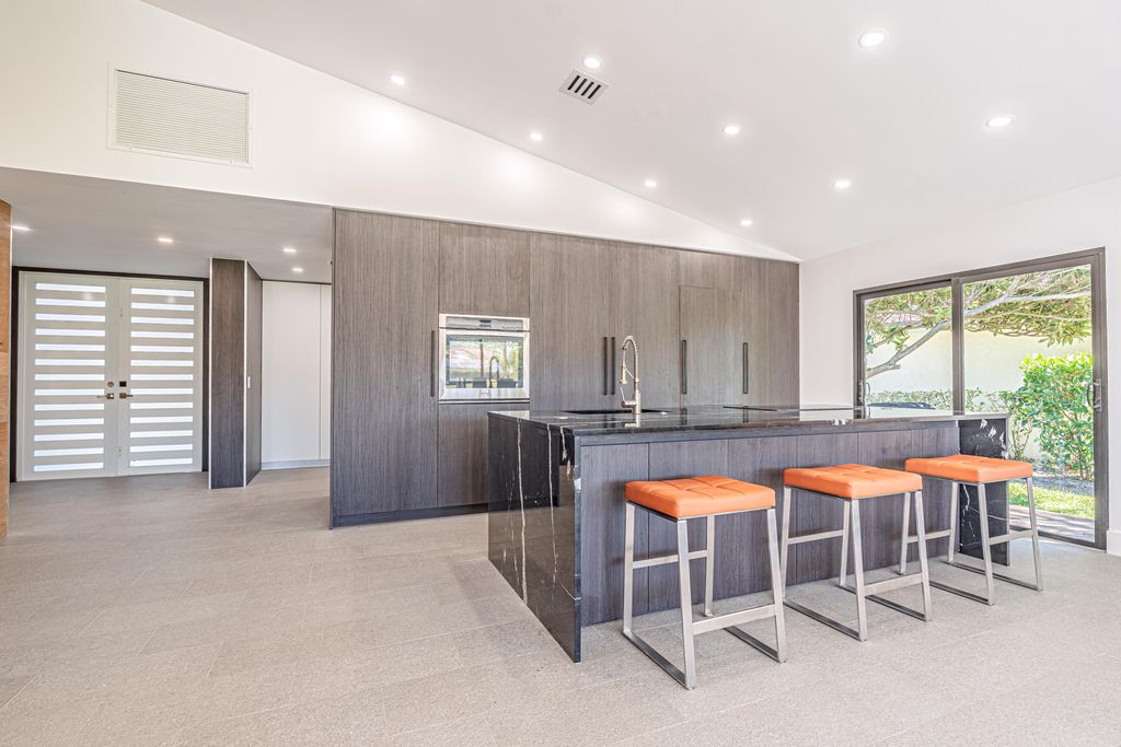 Photo of 6878 Touchstone Circle, Palm Beach Gardens, FL 33418 (MLS # B26001888)