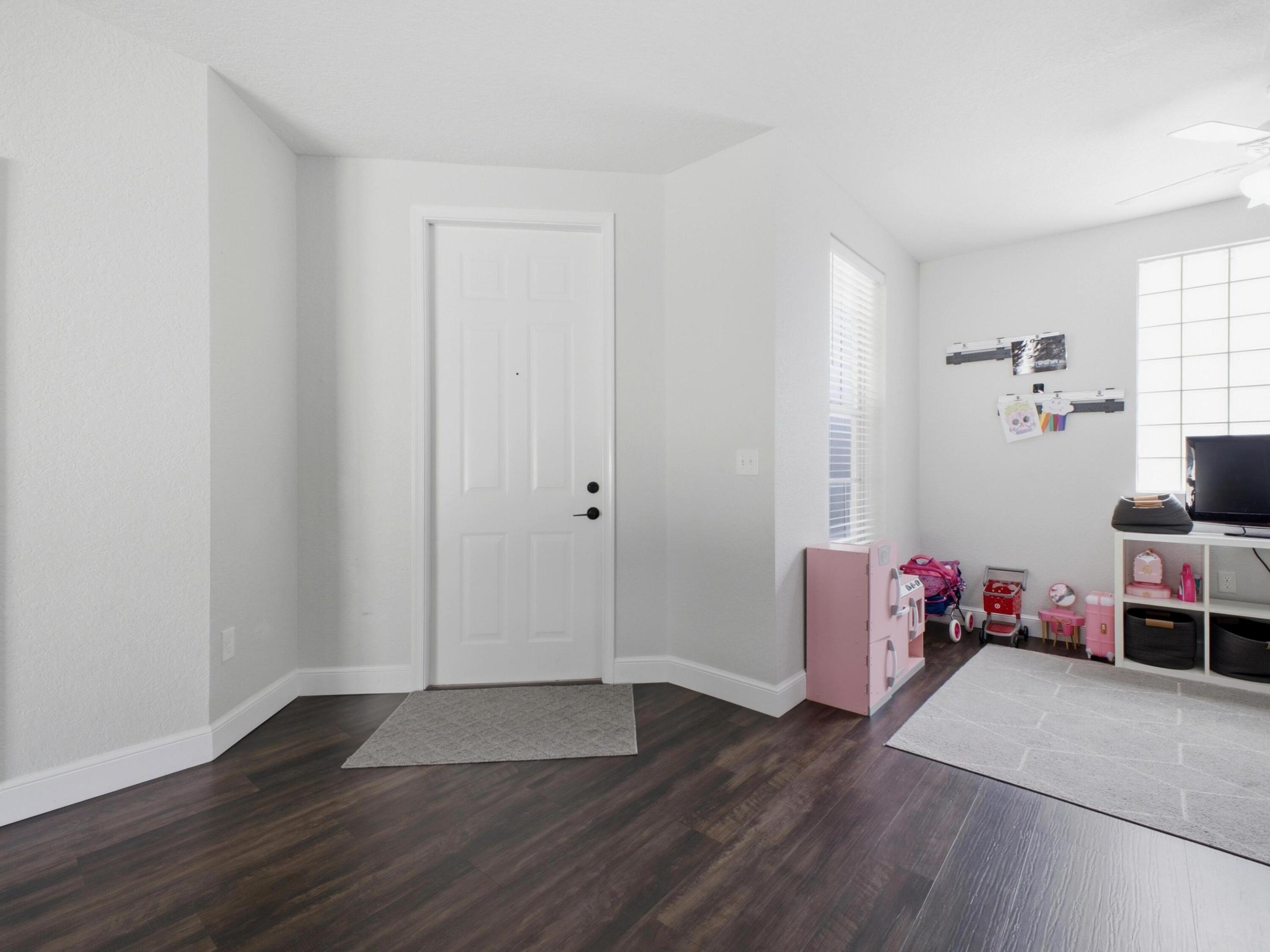 5676 Azalea Circle