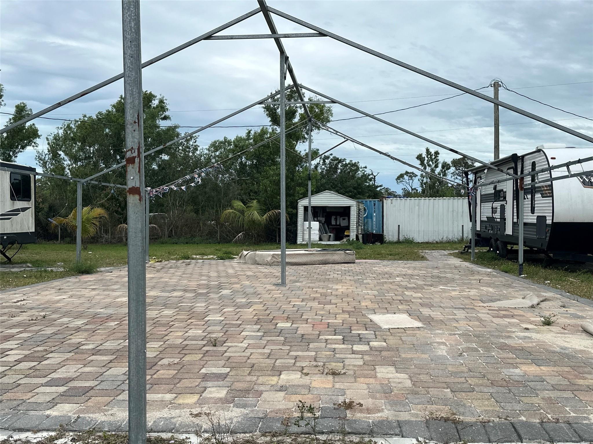 Acreage & Unrec - Residential