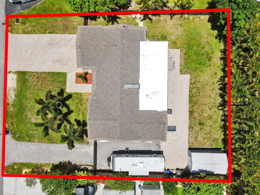 Photo of 26 W Pine Tree Avenue, Lake Worth, FL 33467 (MLS # R11093213)