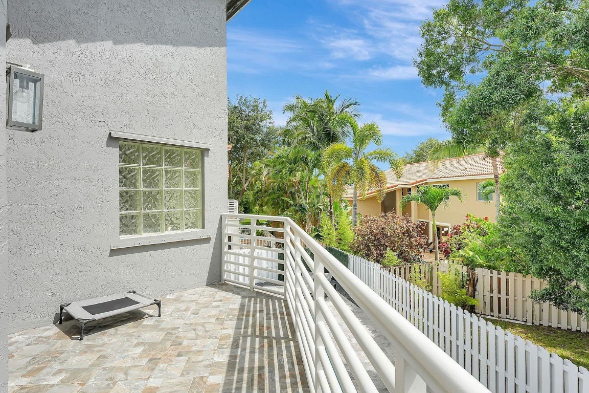 Countrys Point 119-29 B - Residential