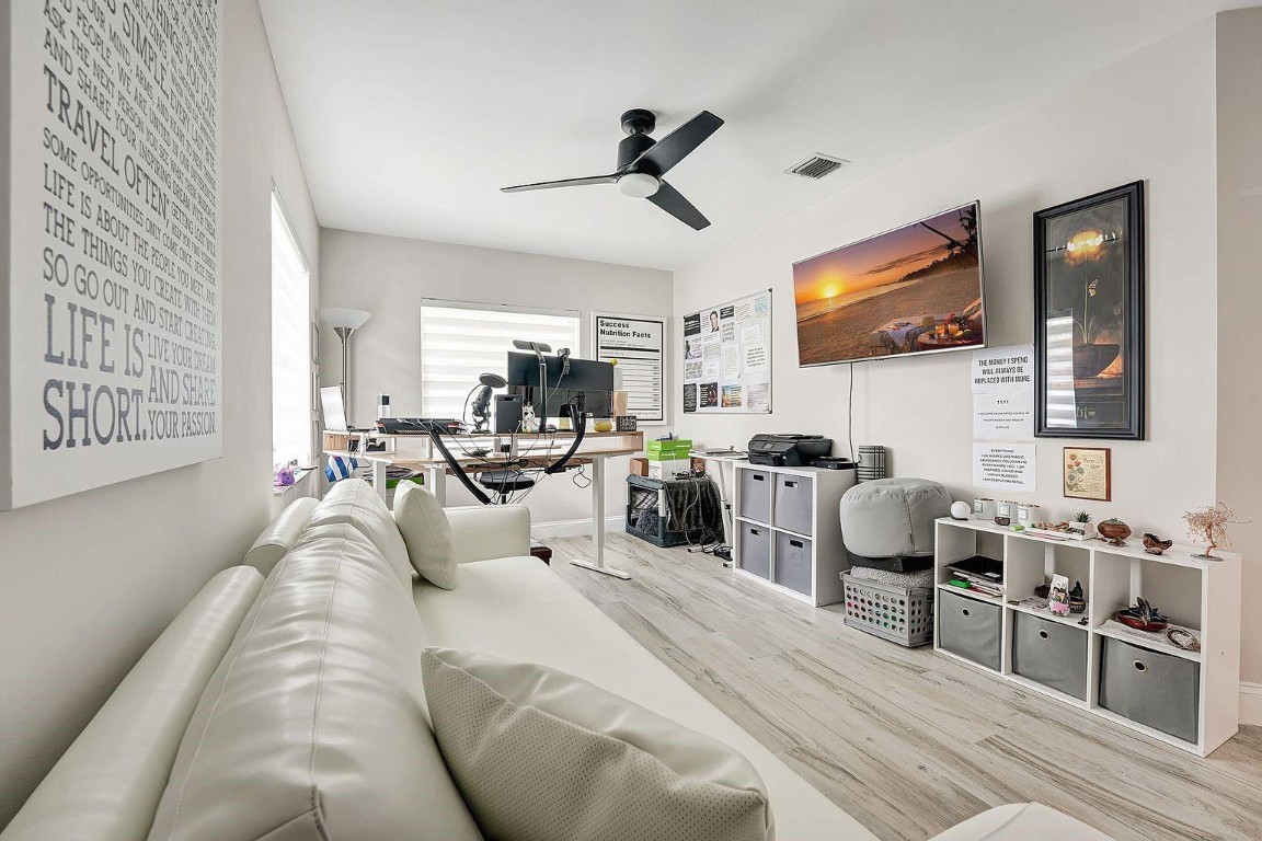 Countrys Point 119-29 B - Residential