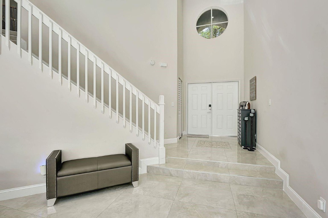 Countrys Point 119-29 B - Residential