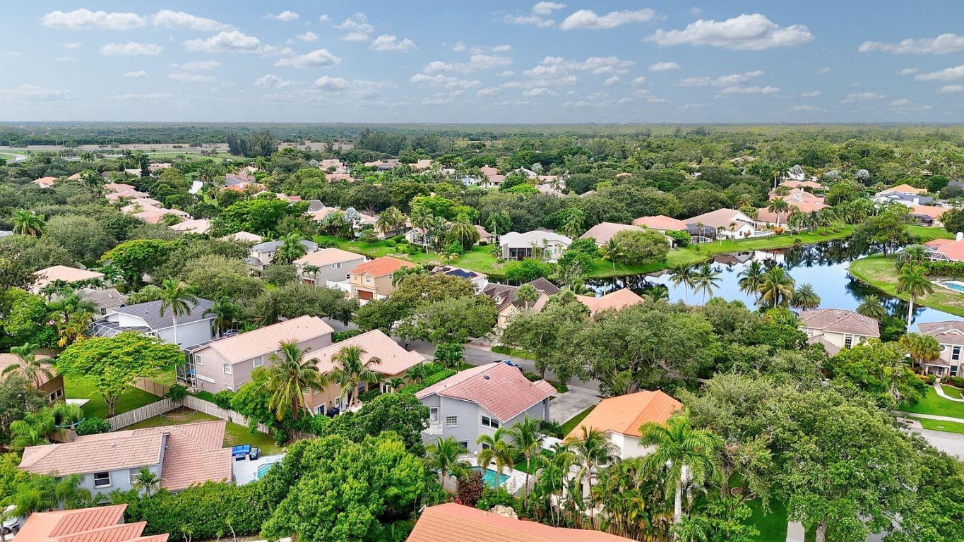 Countrys Point 119-29 B - Residential