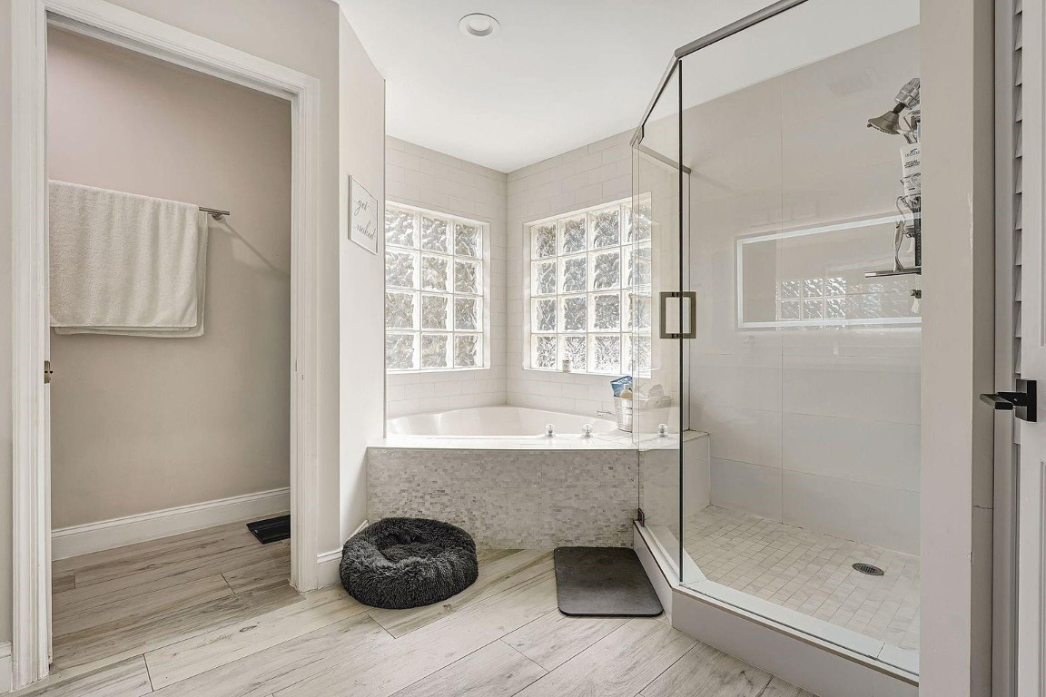 Countrys Point 119-29 B - Residential