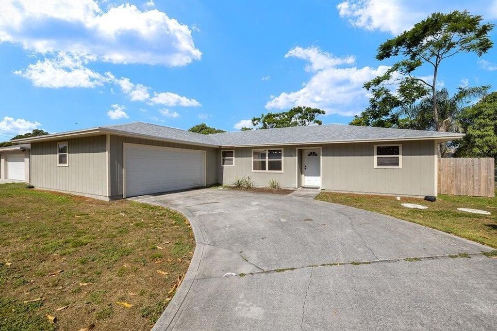 Photo of 2542 SW Warwick Street, Port Saint Lucie, FL 34984 (MLS # R11002235)