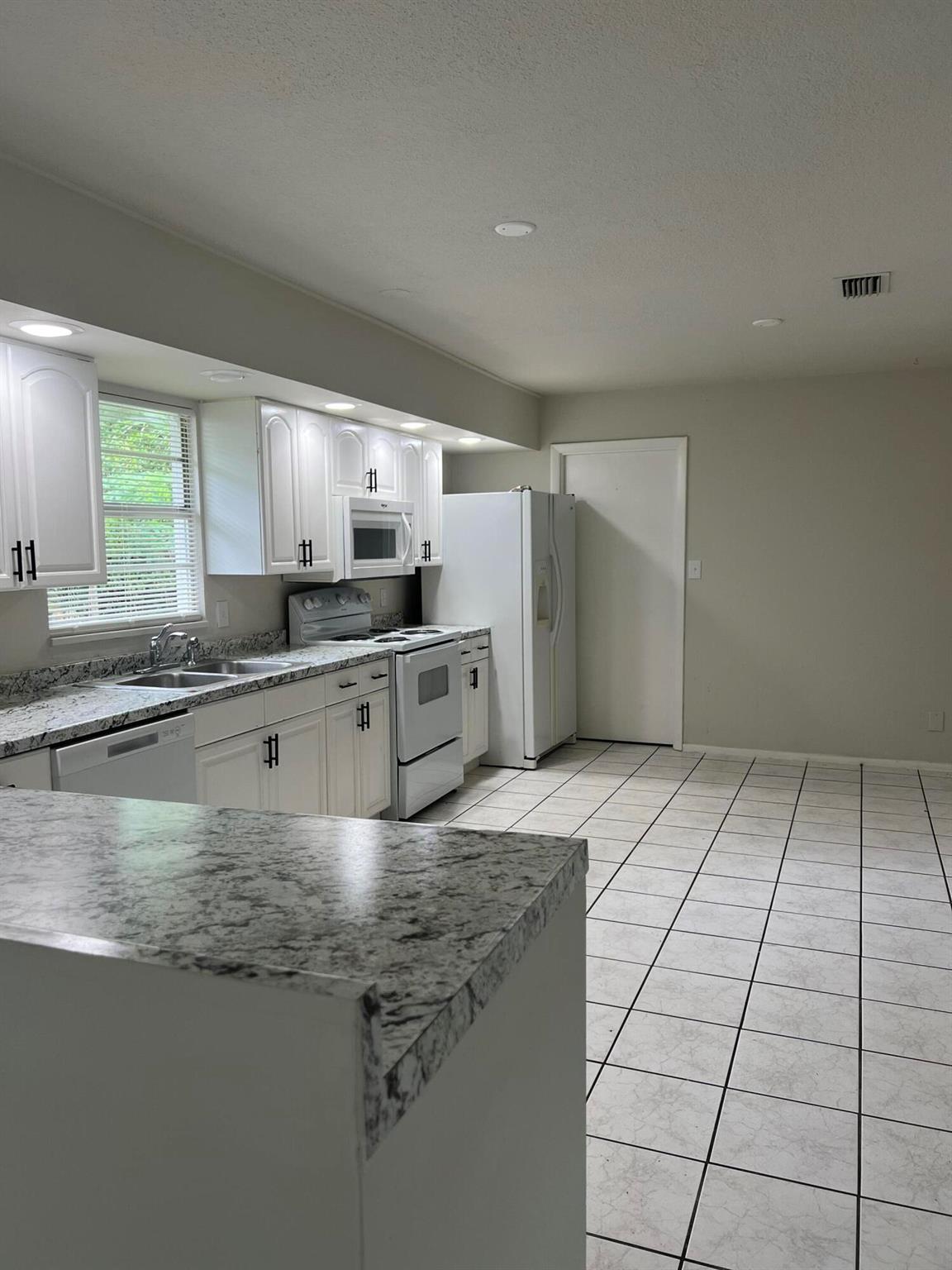 LAKEWOOD PARK UNIT 10 - Residential