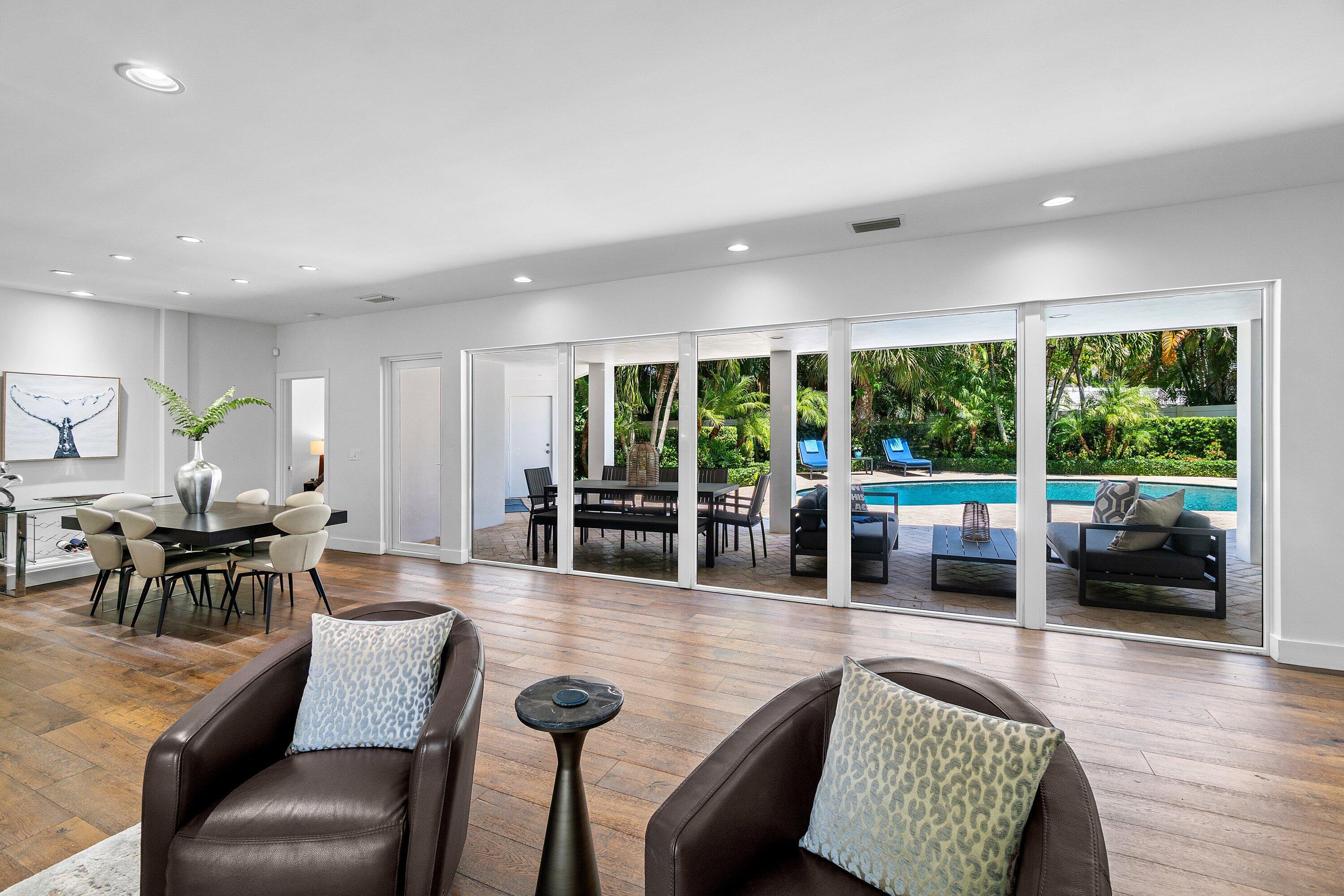 225 NW 11TH Street