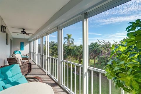 Condominium in Hollywood FL 4800 Hillcrest Ln Ln 19.jpg