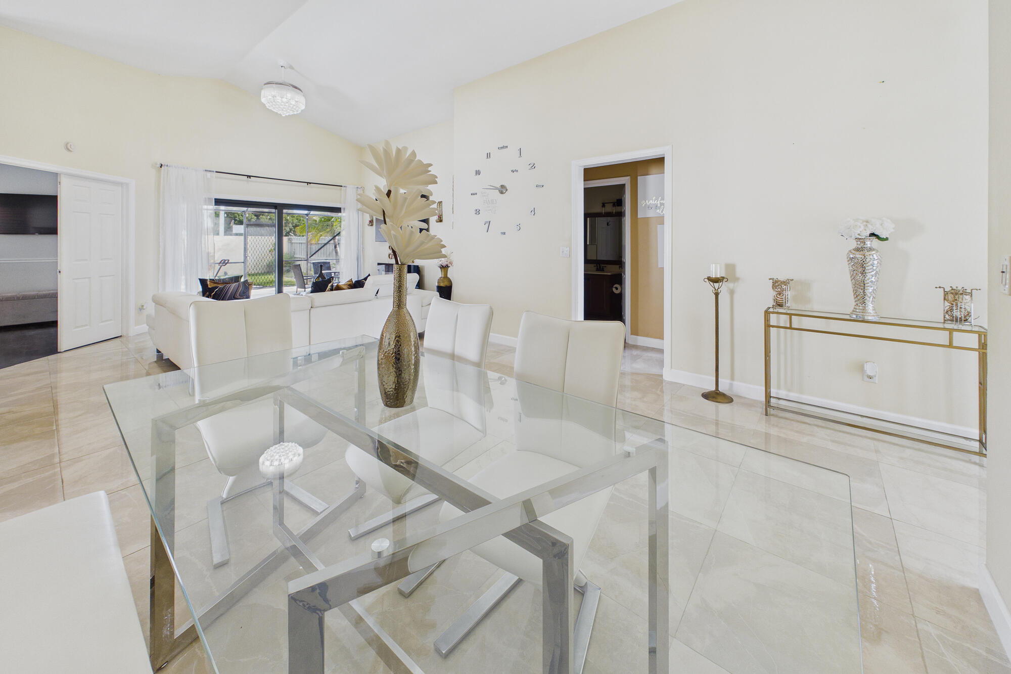 EXECUTIVE ESTATES/CITRUS  GLEN - Residential