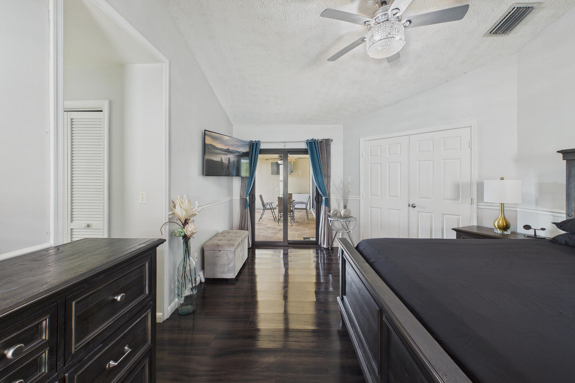 EXECUTIVE ESTATES/CITRUS  GLEN - Residential