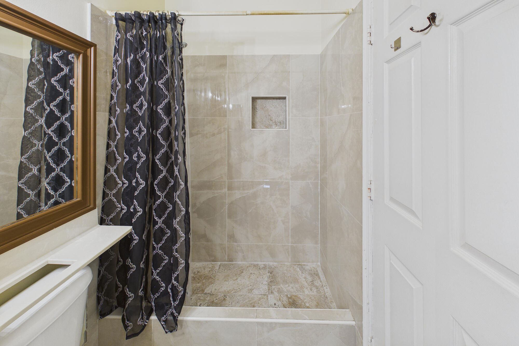 EXECUTIVE ESTATES/CITRUS  GLEN - Residential