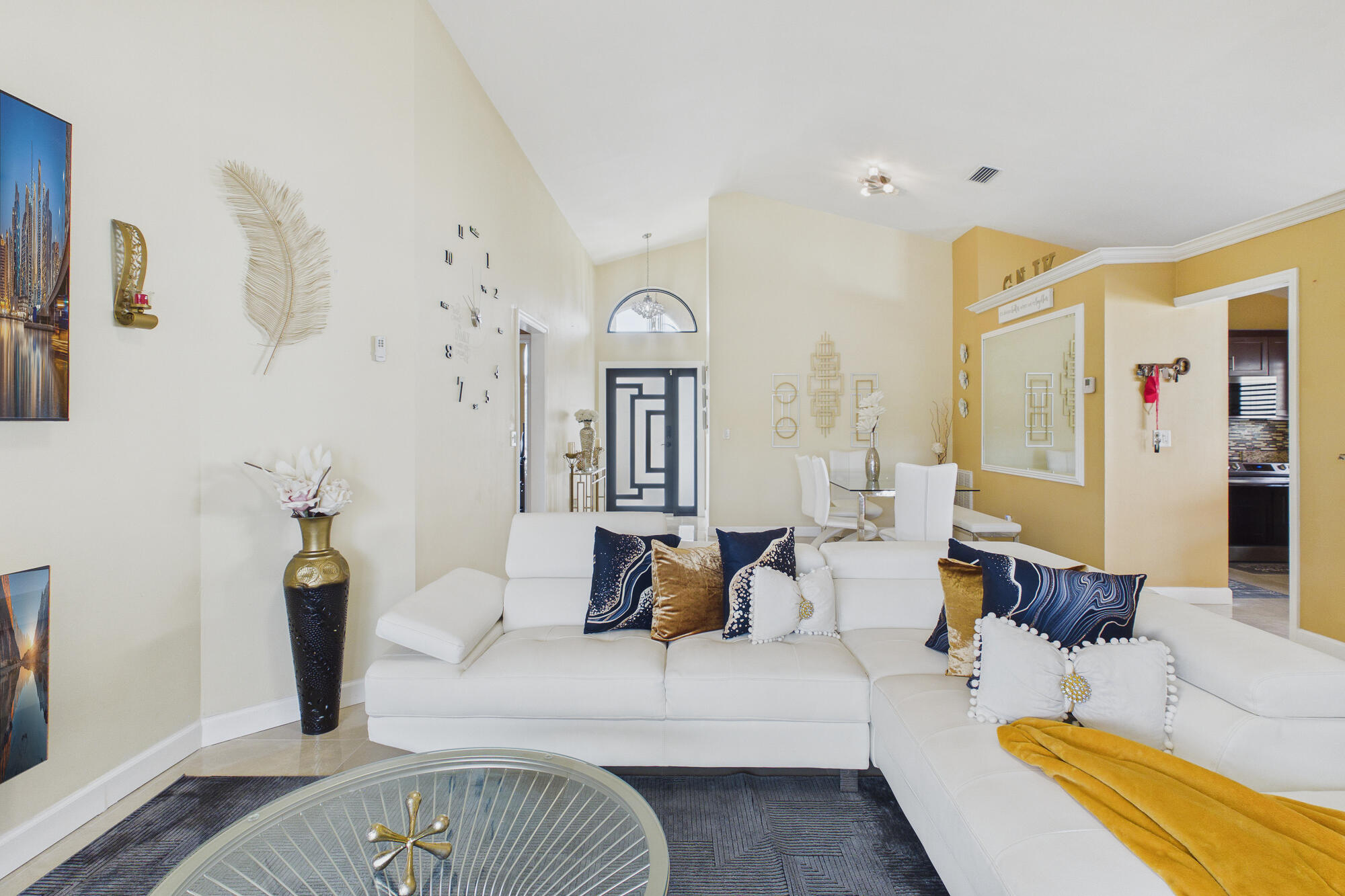 EXECUTIVE ESTATES/CITRUS  GLEN - Residential