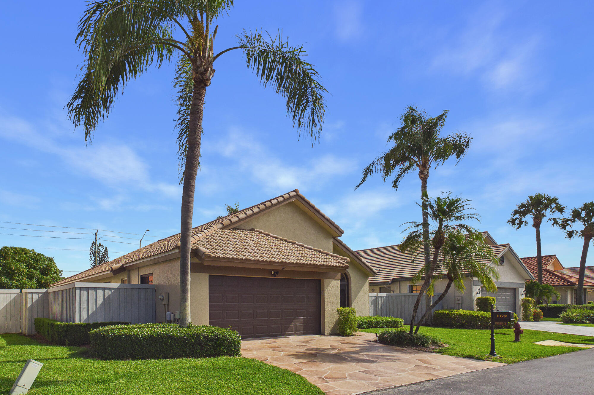 EXECUTIVE ESTATES/CITRUS  GLEN - Residential