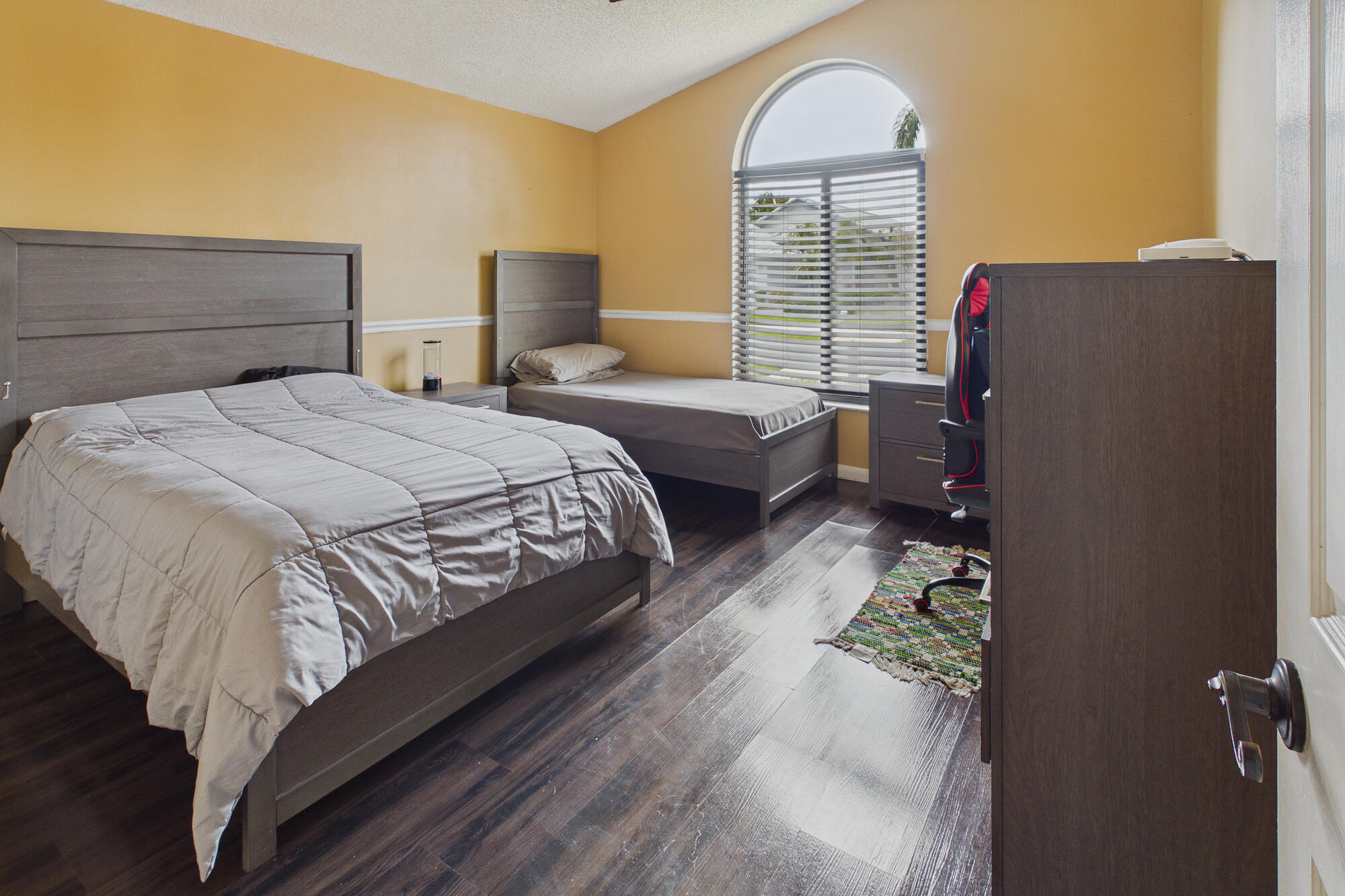 EXECUTIVE ESTATES/CITRUS  GLEN - Residential