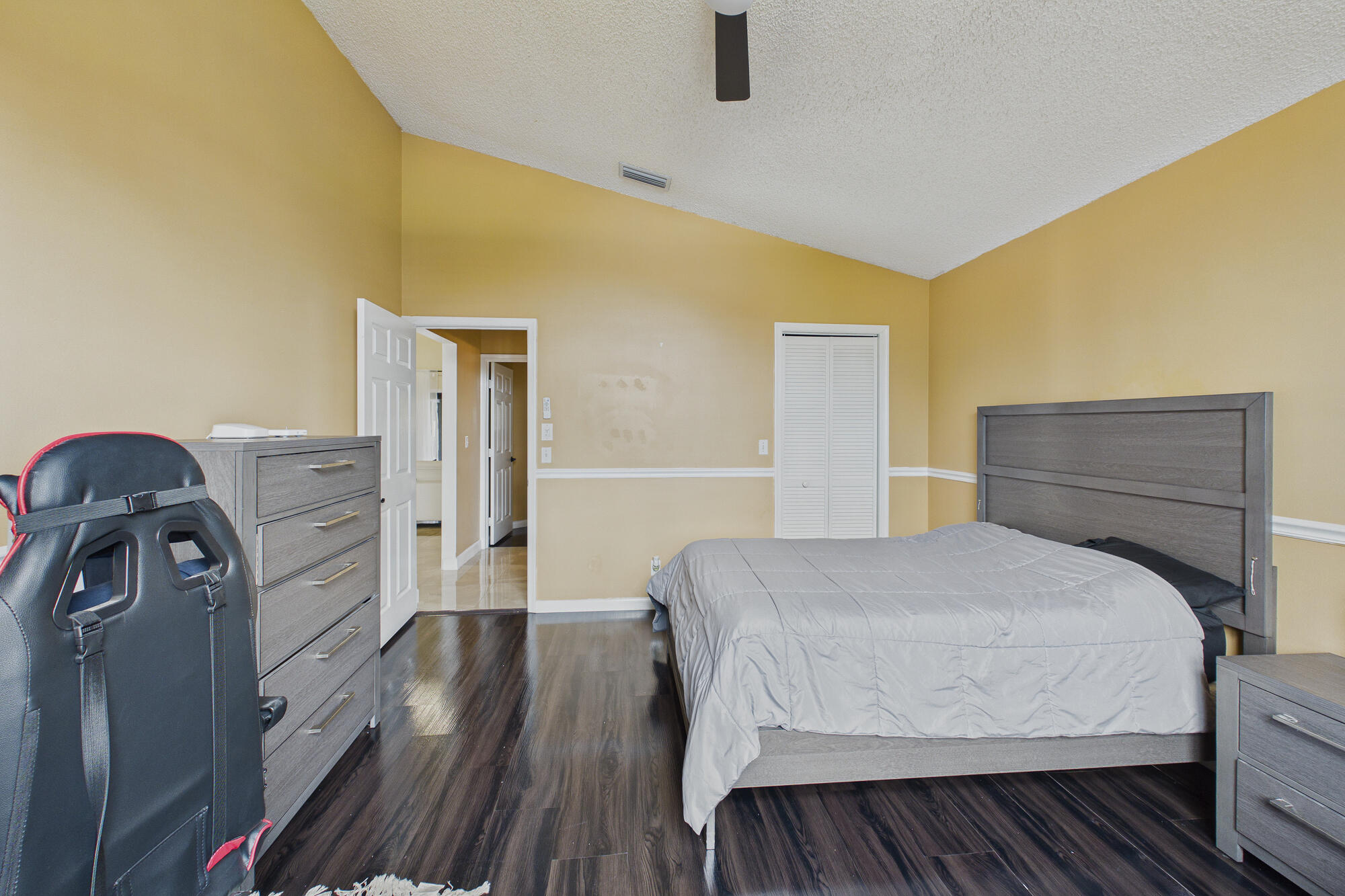 EXECUTIVE ESTATES/CITRUS  GLEN - Residential