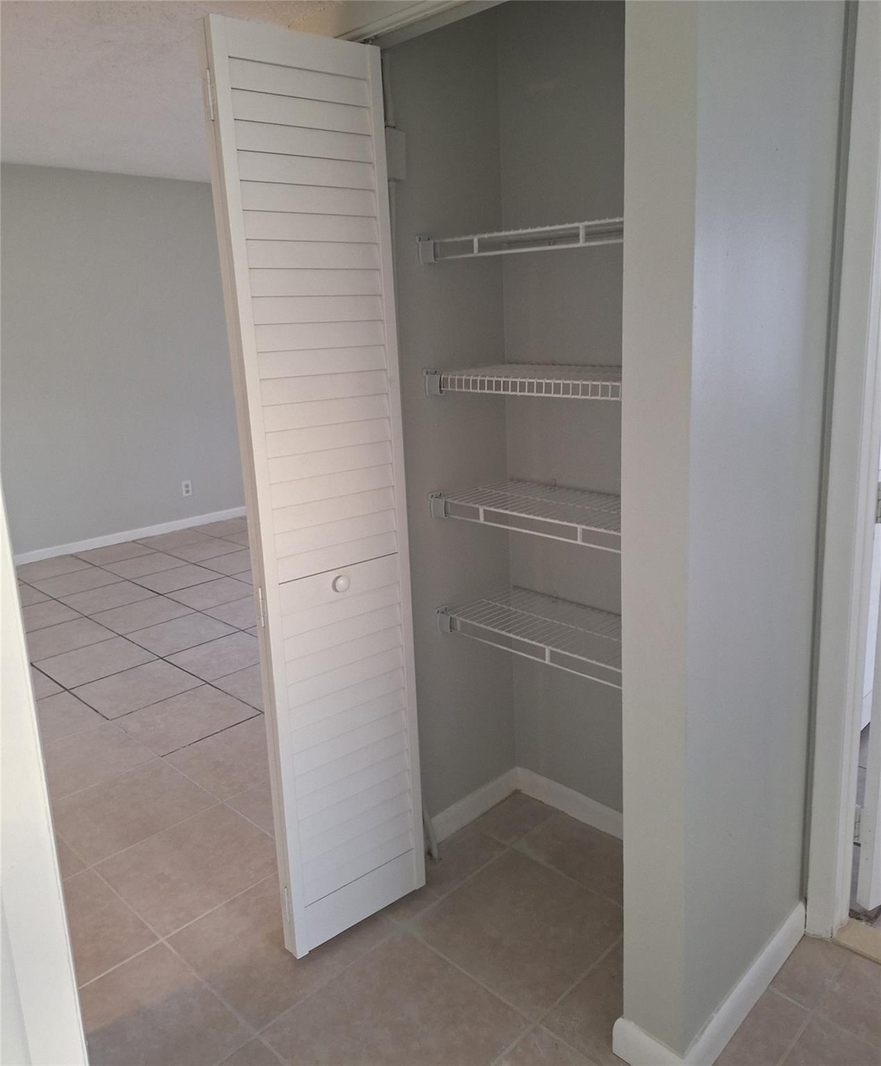 Ramblewood East Condo - Residential Lease