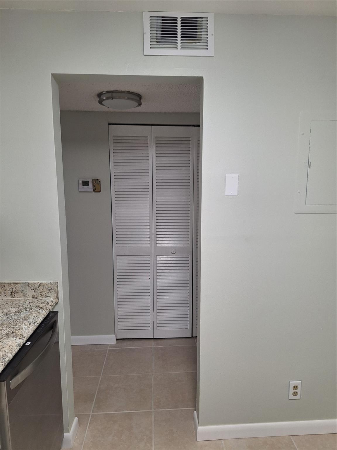 Ramblewood East Condo - Residential Lease