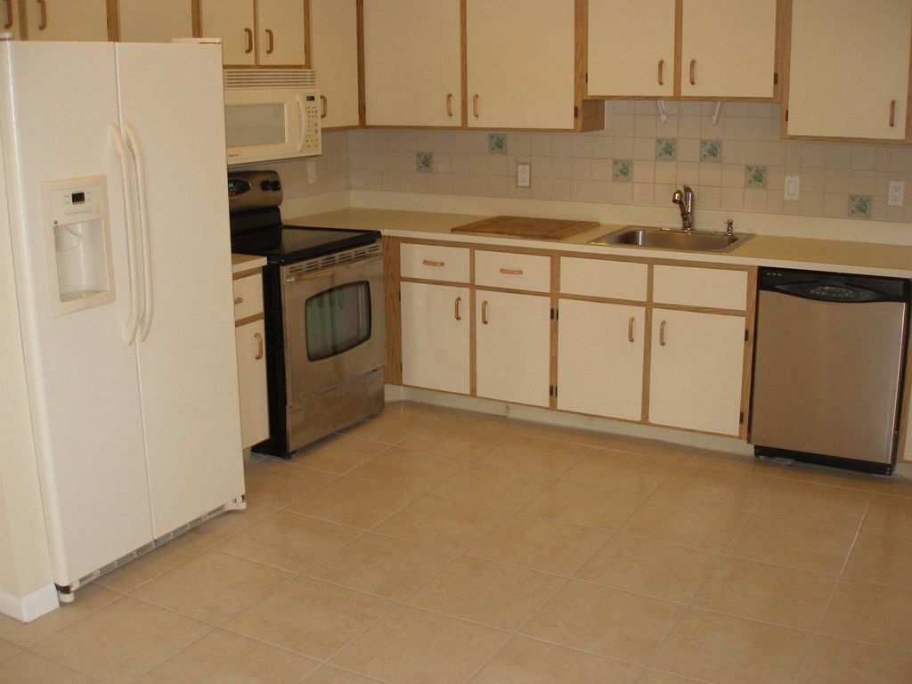 Photo of 115 Bent Arrow Drive #B, Jupiter, FL 33458 (MLS # R11045497)