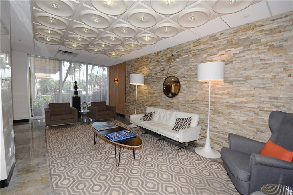 Coral Ridge Towers South - Residential