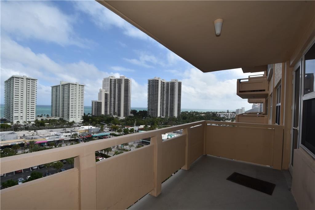 Coral Ridge Towers South - Residential