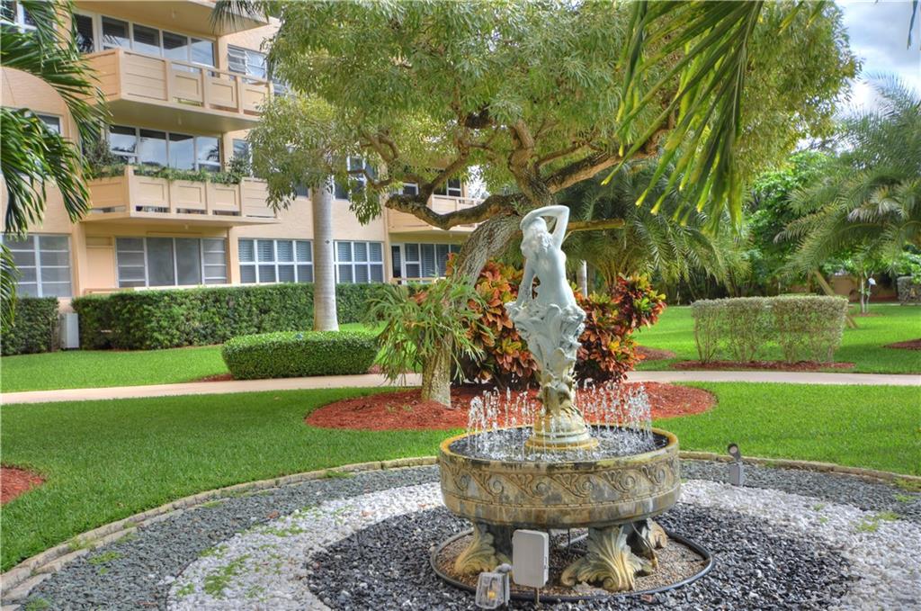 Coral Ridge Towers South - Residential