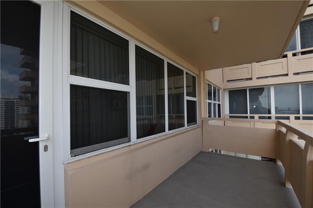 Coral Ridge Towers South - Residential