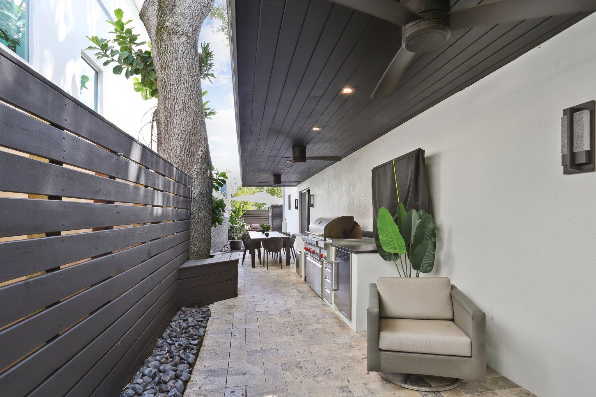 LAS OLAS PARK CORR PLAT - Residential