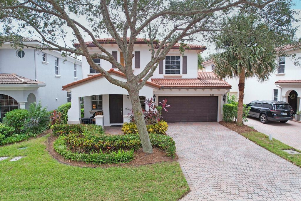 Photo of 380 Columbus Street, Palm Beach Gardens, FL 33410 (MLS # R11030884)
