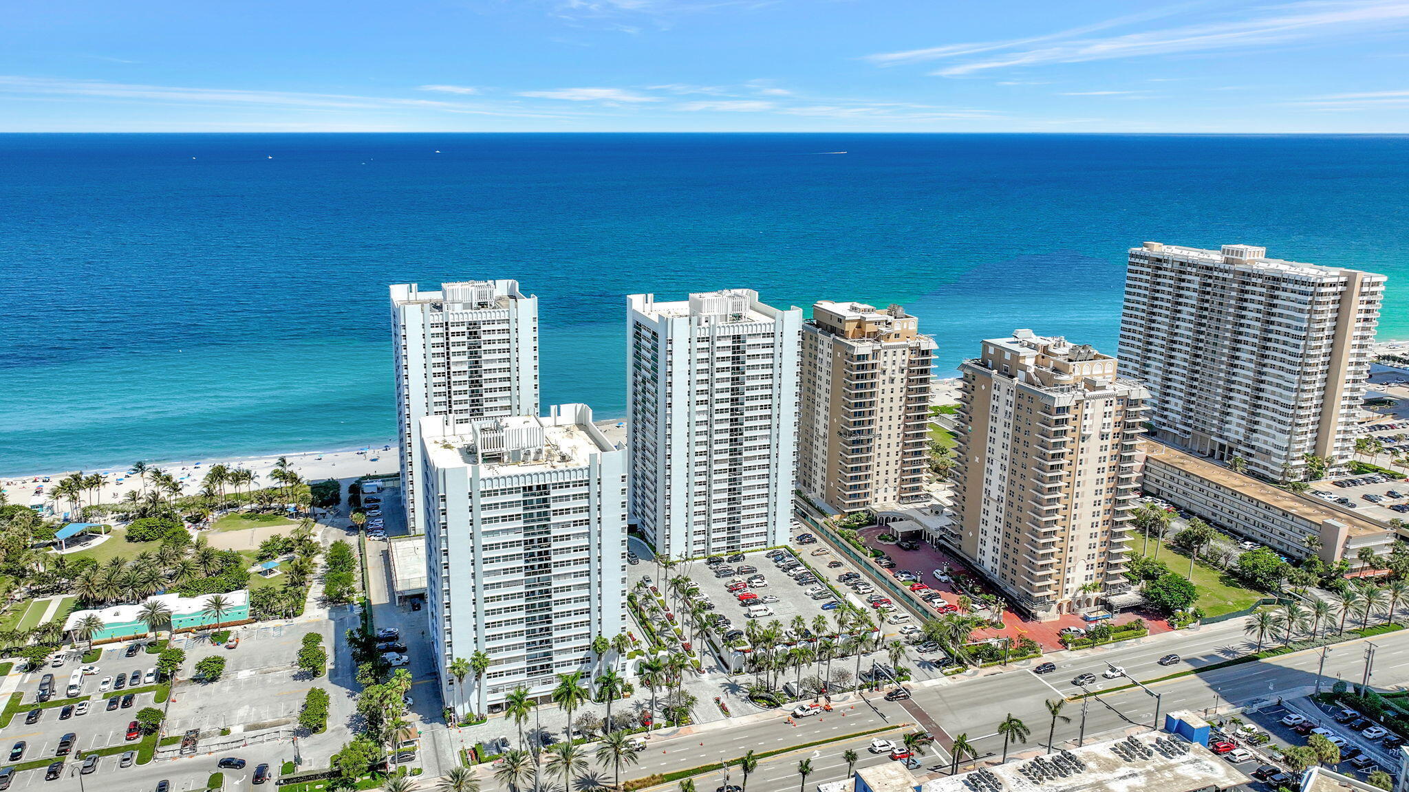 La Mer - Residential