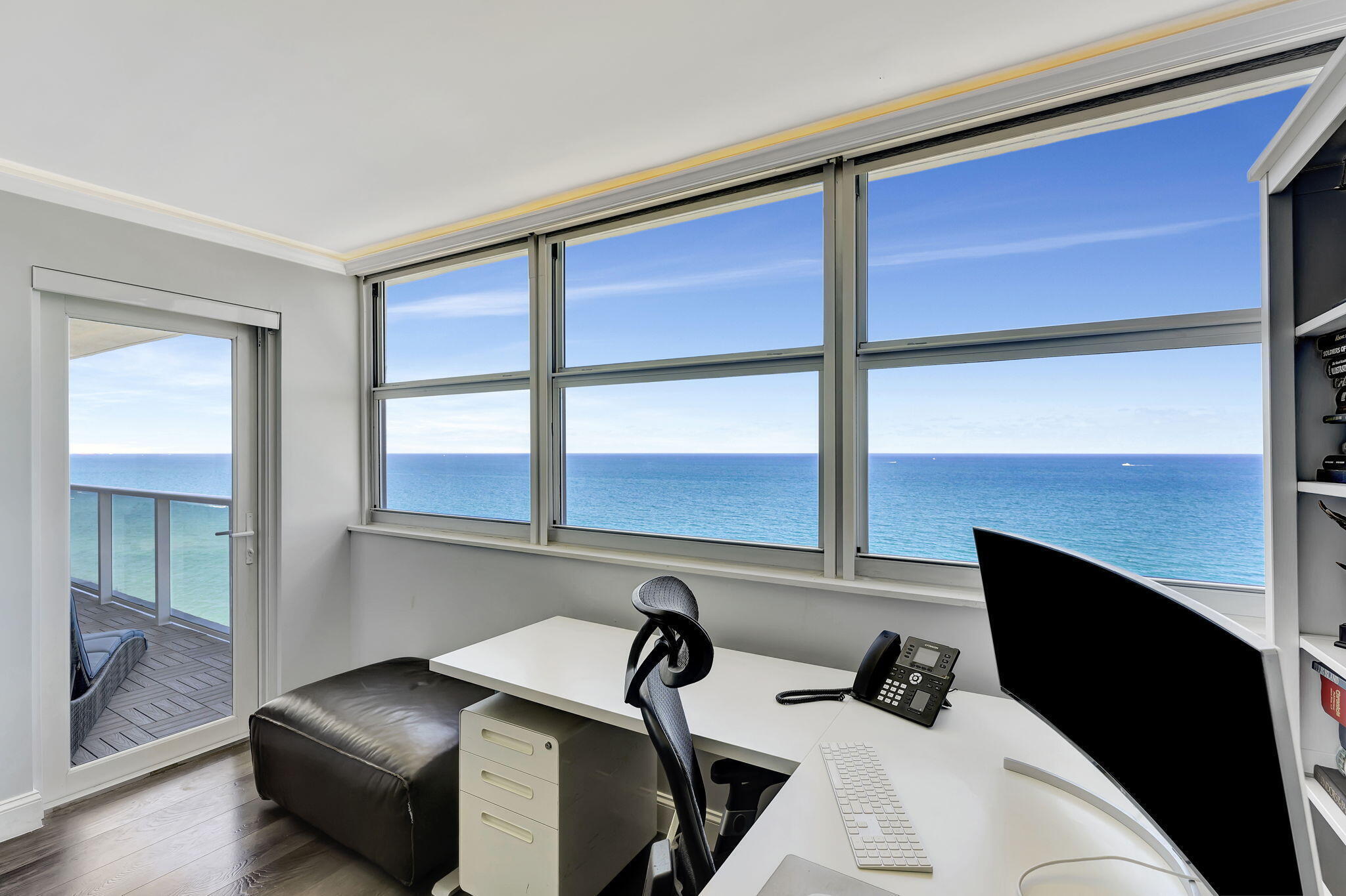 La Mer - Residential