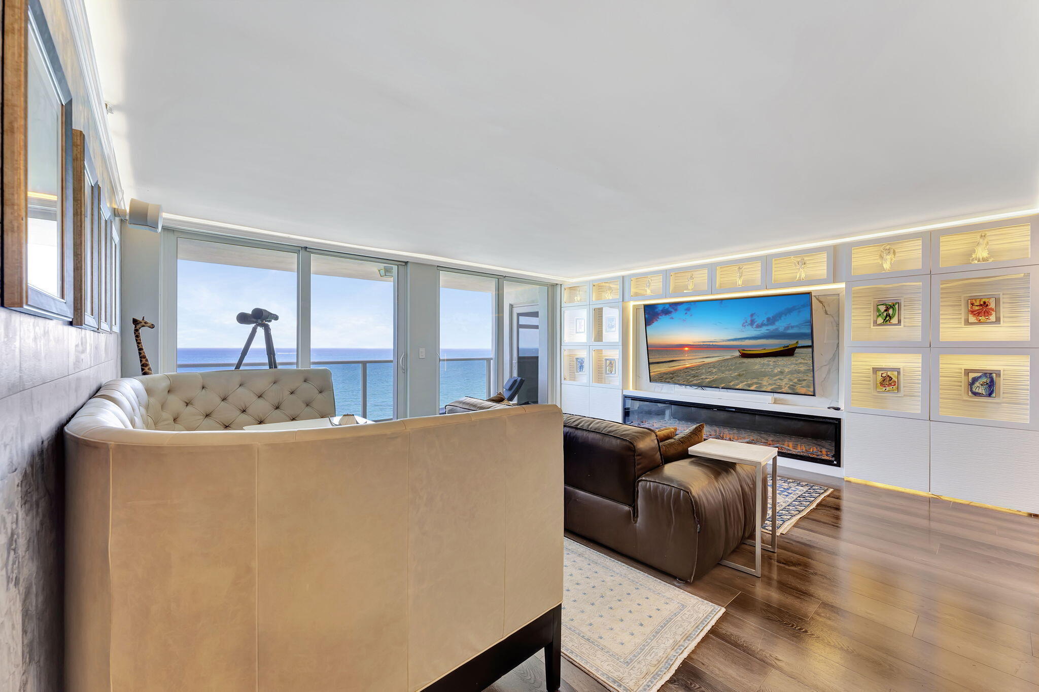 La Mer - Residential
