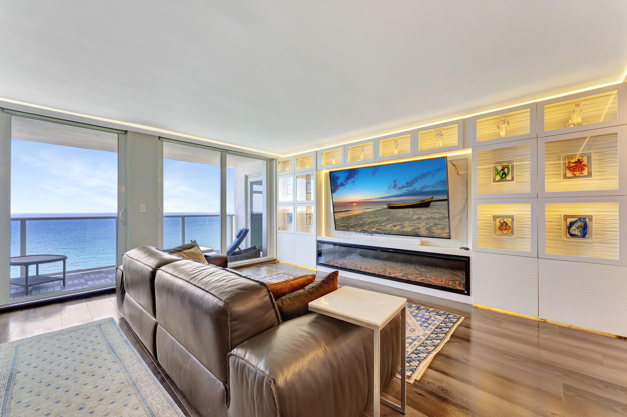 La Mer - Residential