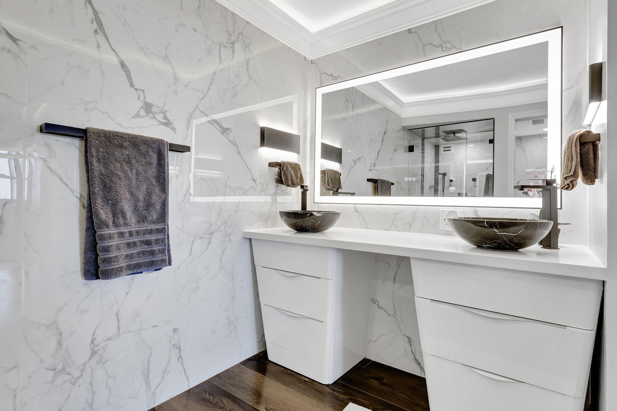La Mer - Residential