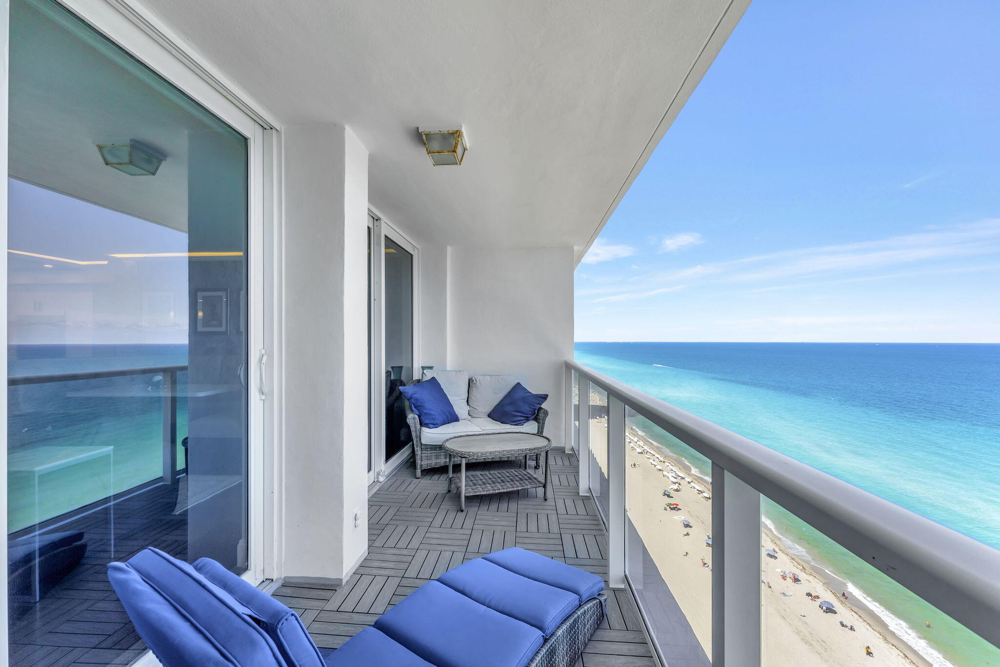 La Mer - Residential
