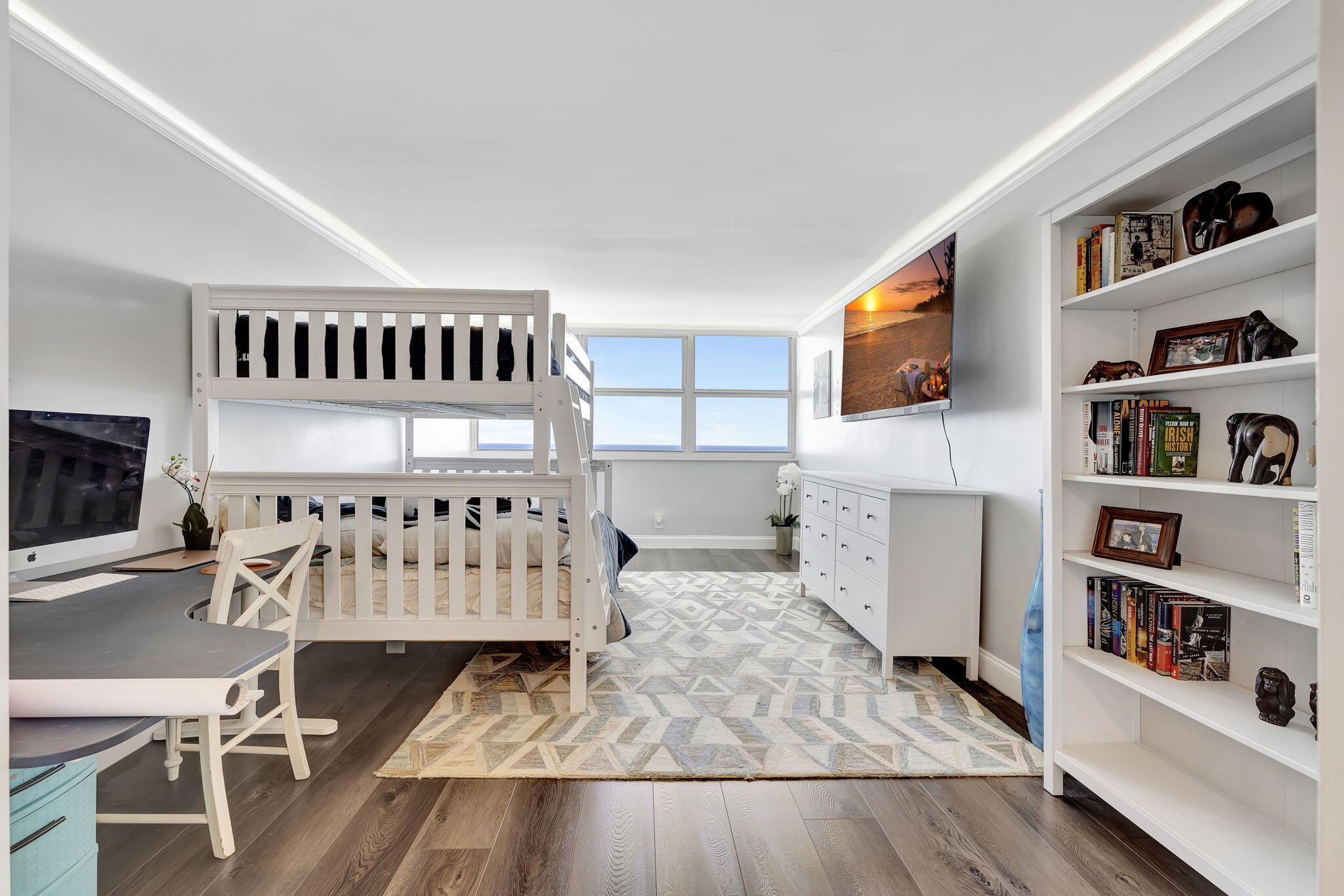 La Mer - Residential