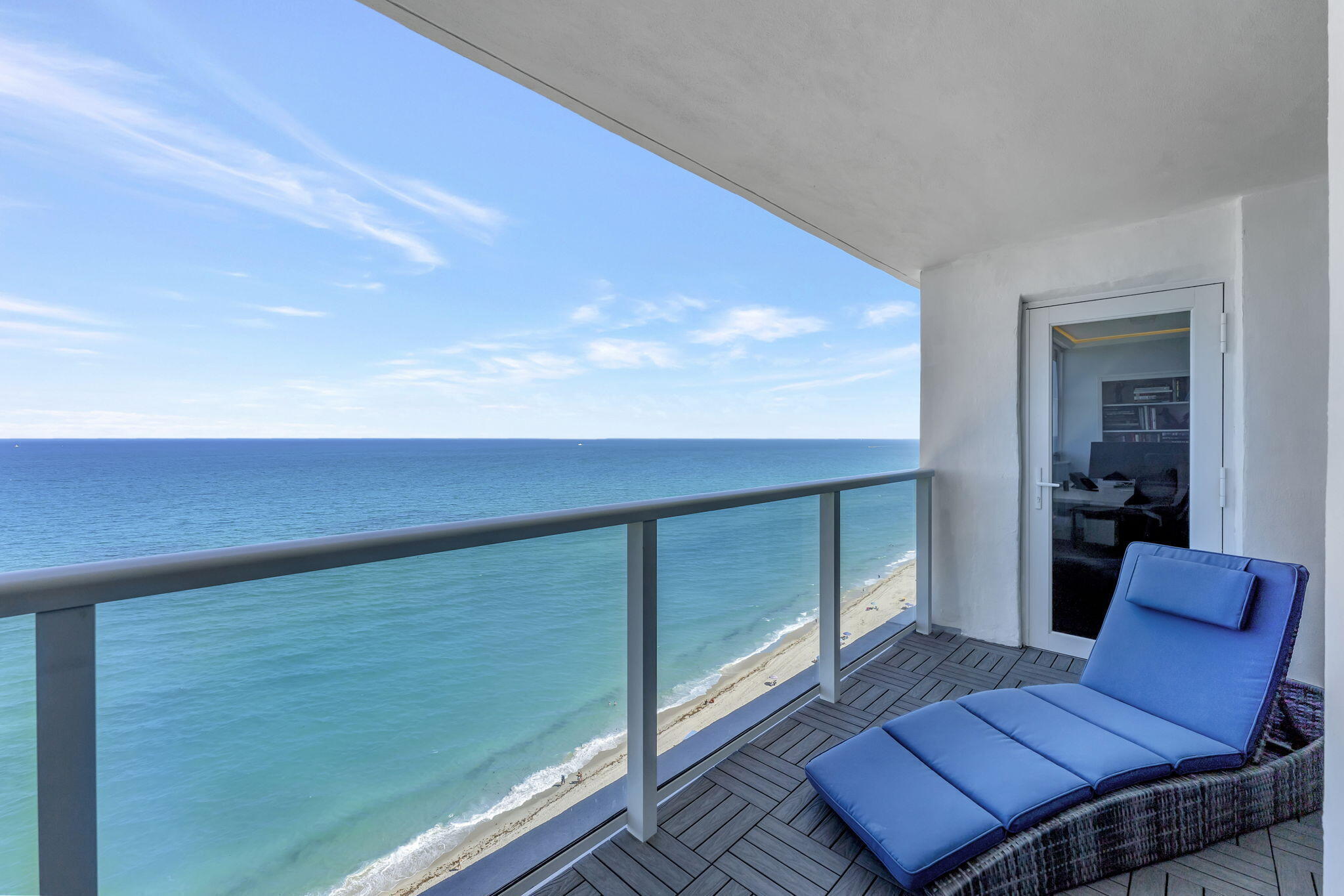 La Mer - Residential