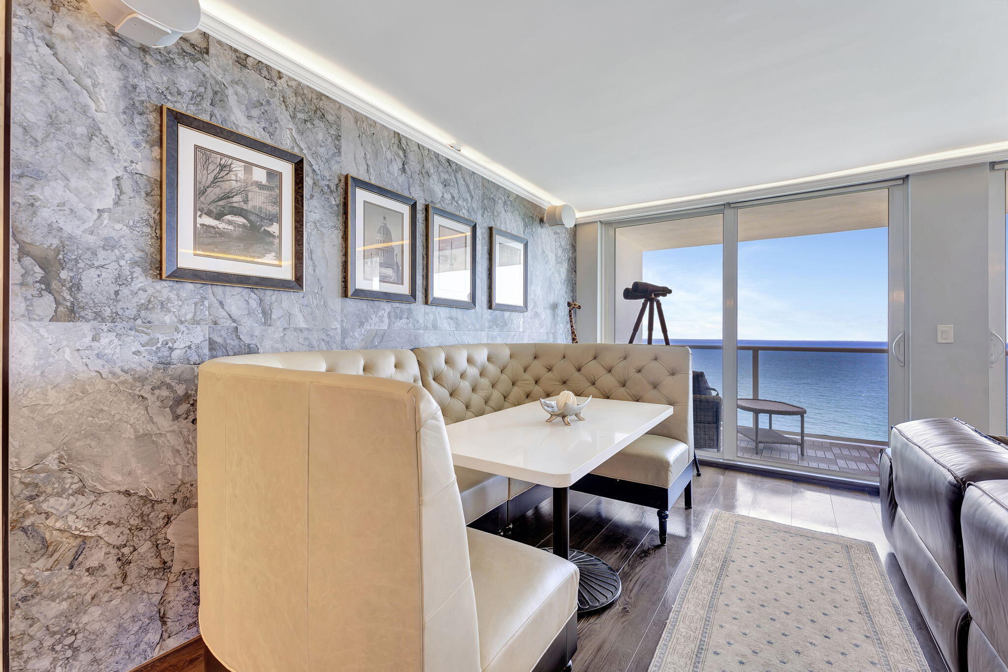 La Mer - Residential