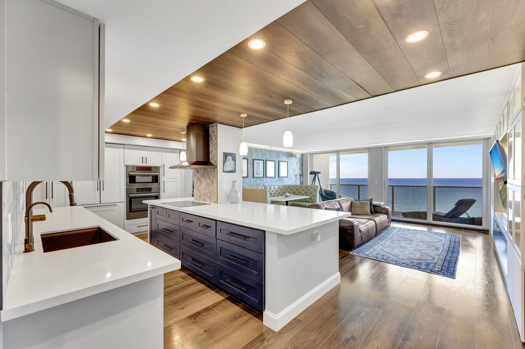 La Mer - Residential