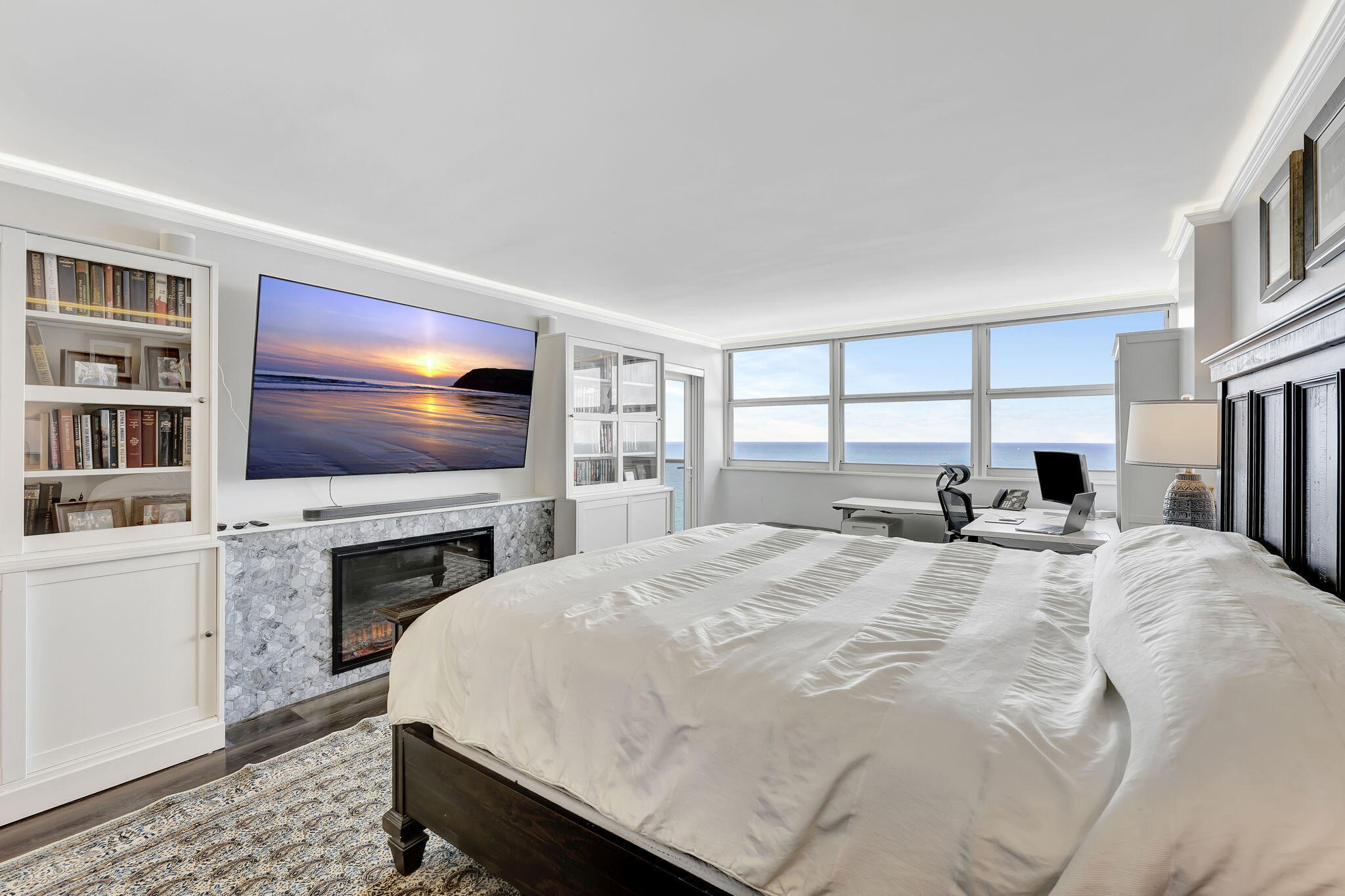 La Mer - Residential