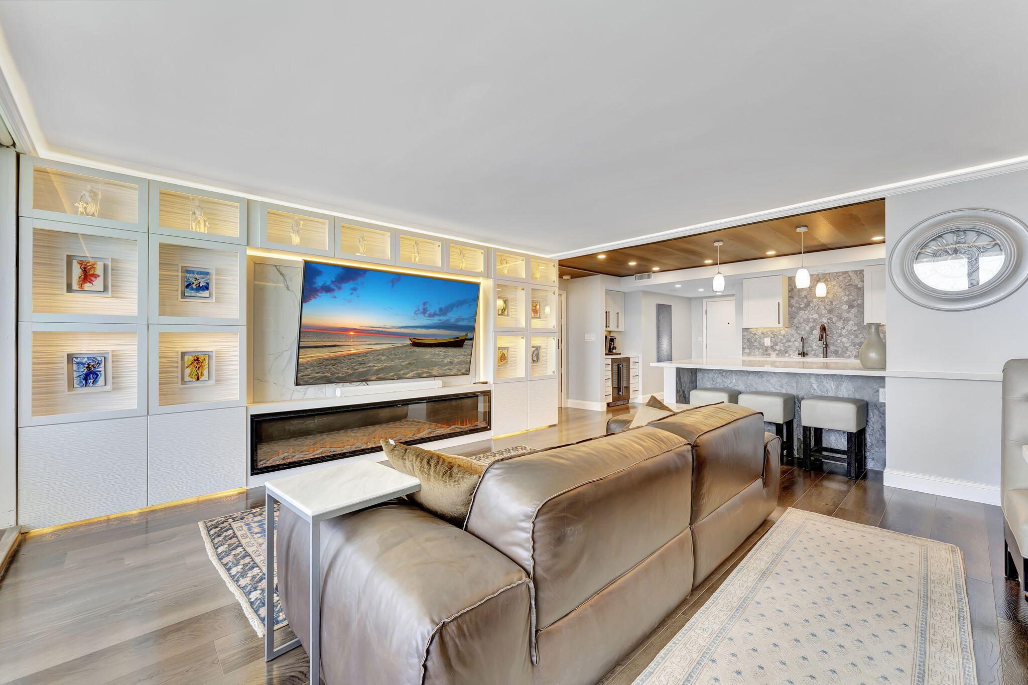 La Mer - Residential