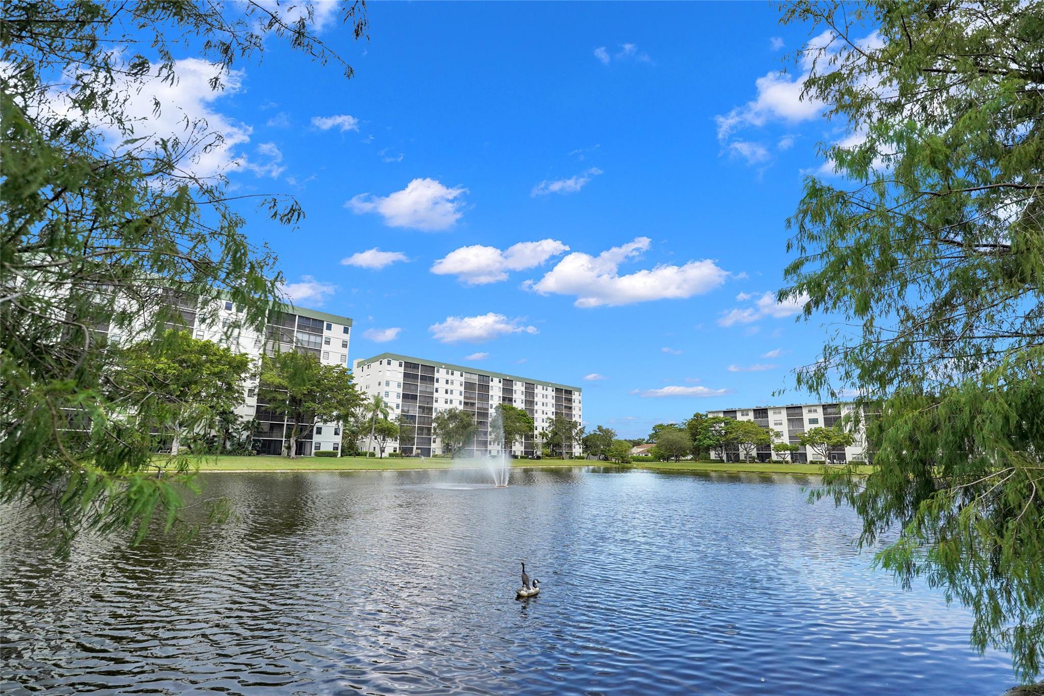 CYPRESS BEND CONDOMINIUM - Residential