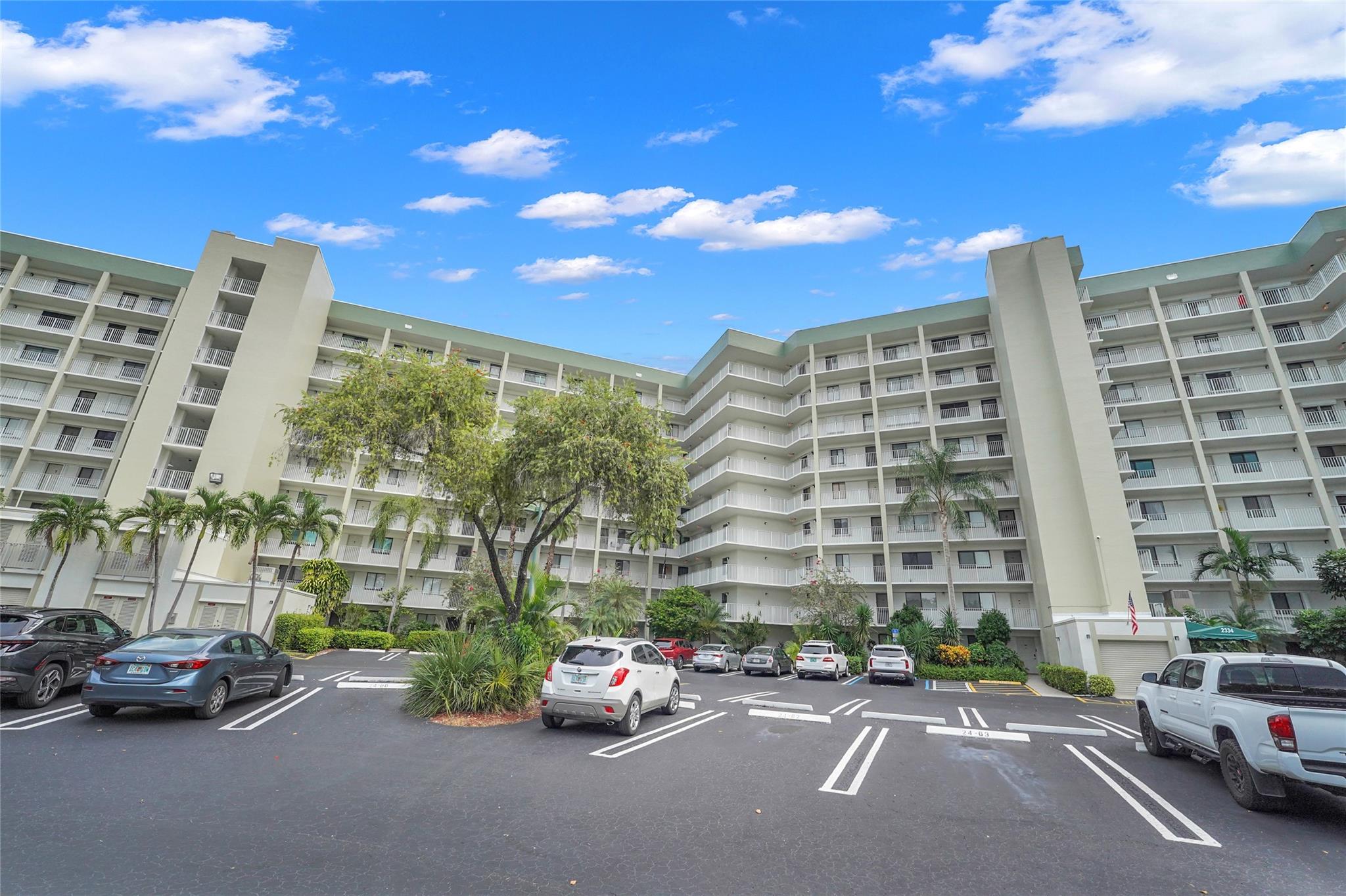 CYPRESS BEND CONDOMINIUM - Residential