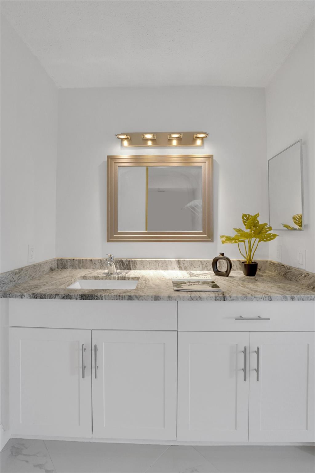 CYPRESS BEND CONDOMINIUM - Residential