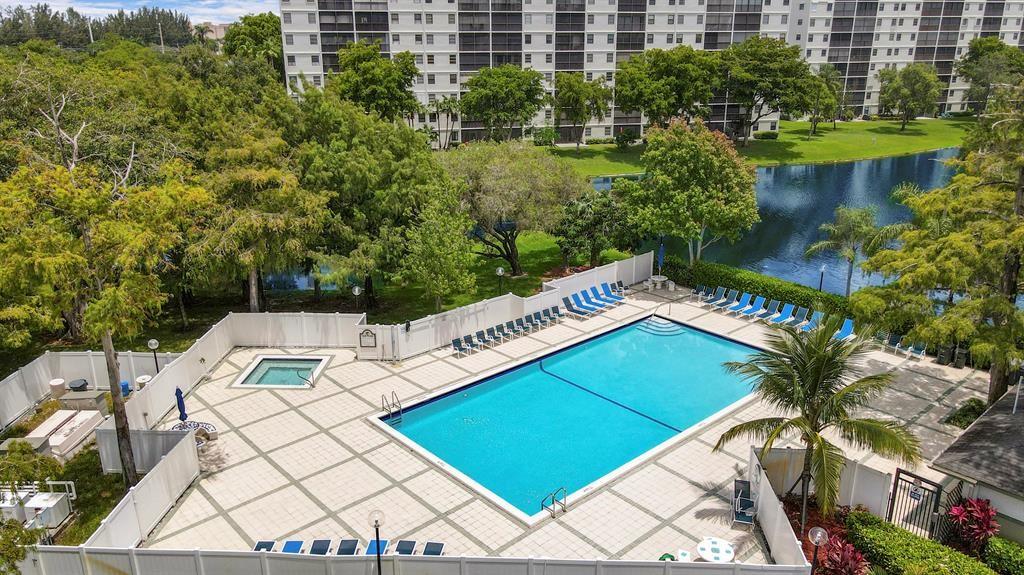 CYPRESS BEND CONDOMINIUM - Residential