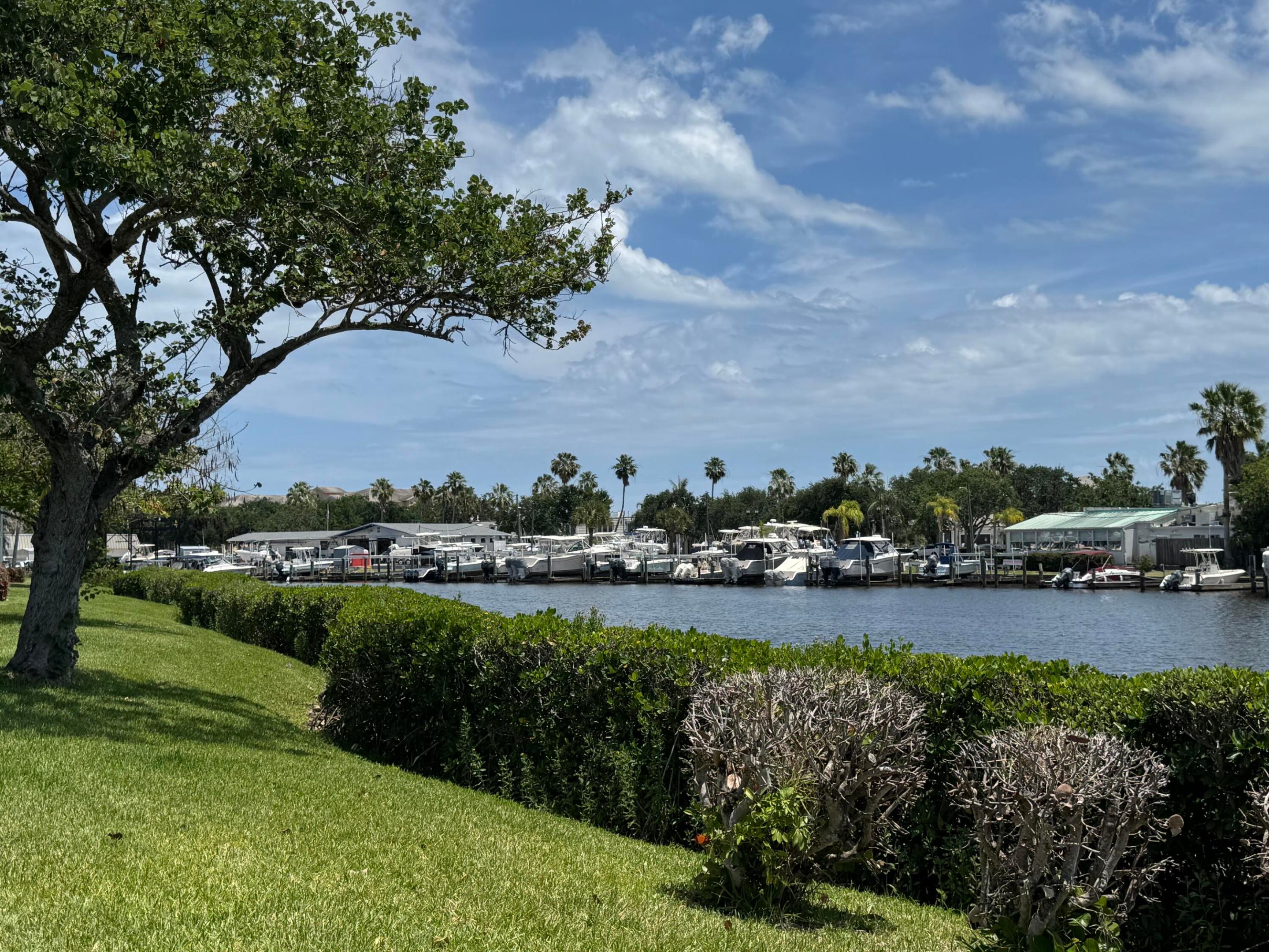 VISTA HARBOR CONDO BLDGS M-T - Residential